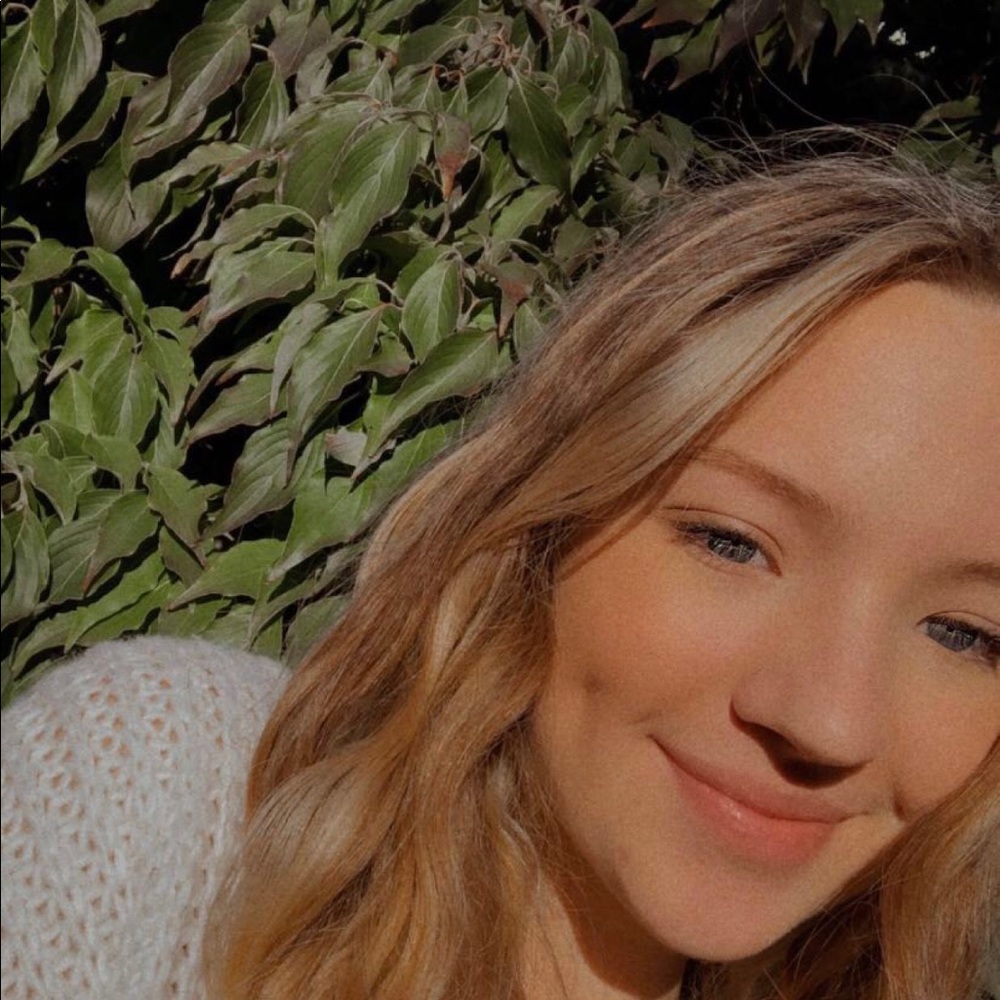 Meet your Posher, Olivia